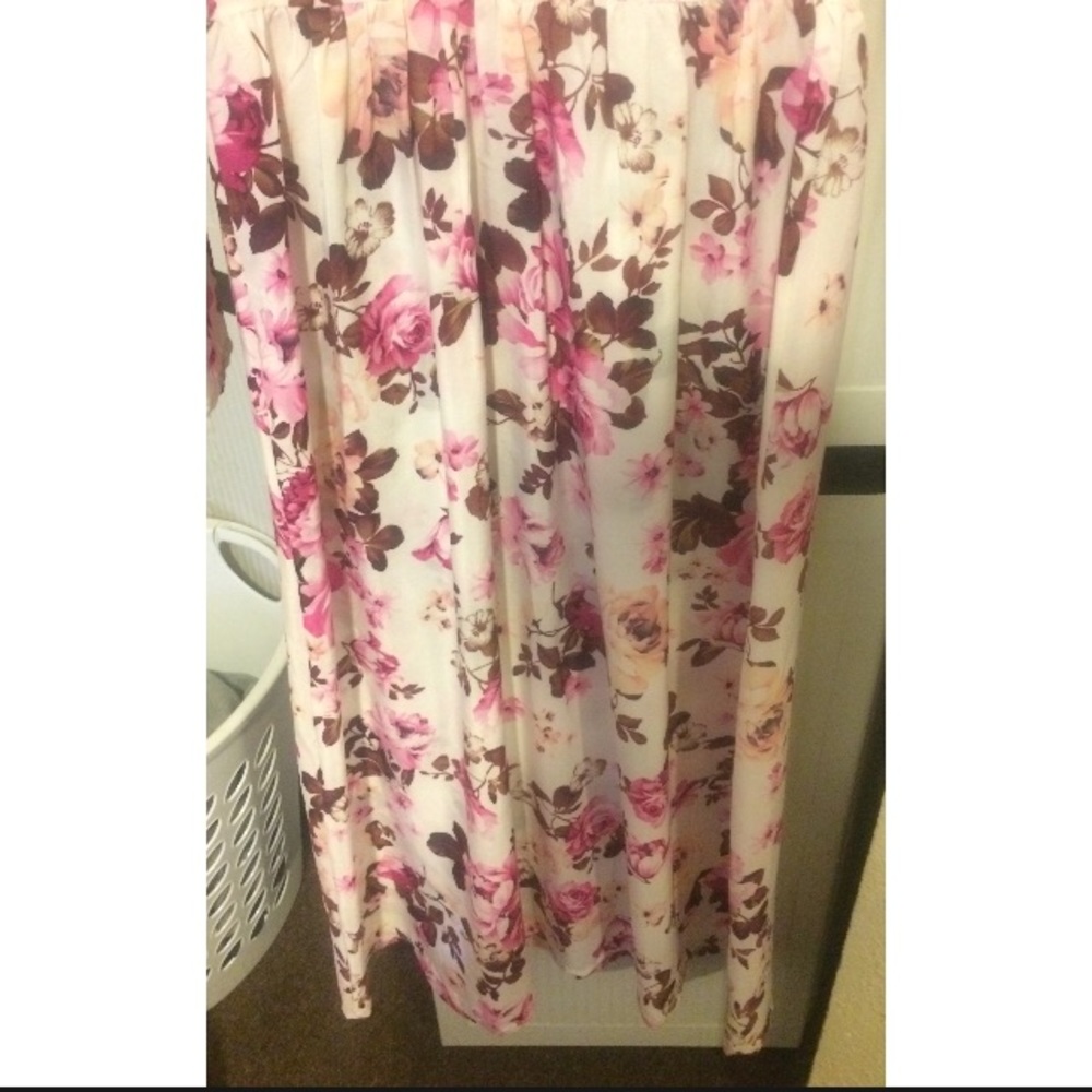 White Flower Print Dress - Picture 3 of 7